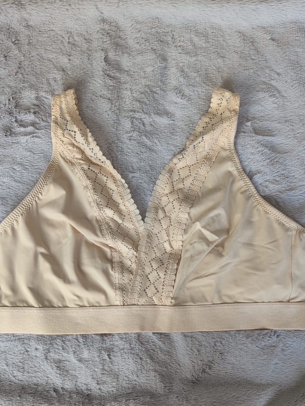 Wonderbra Lace Trim Wireless Bralette - Cream